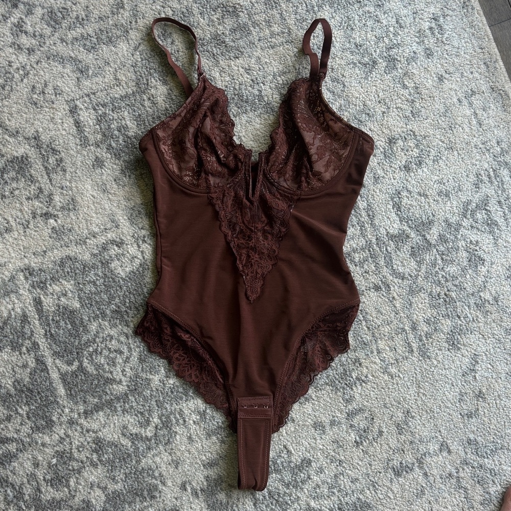 Chic Lace-Accented Brown Bodysuit